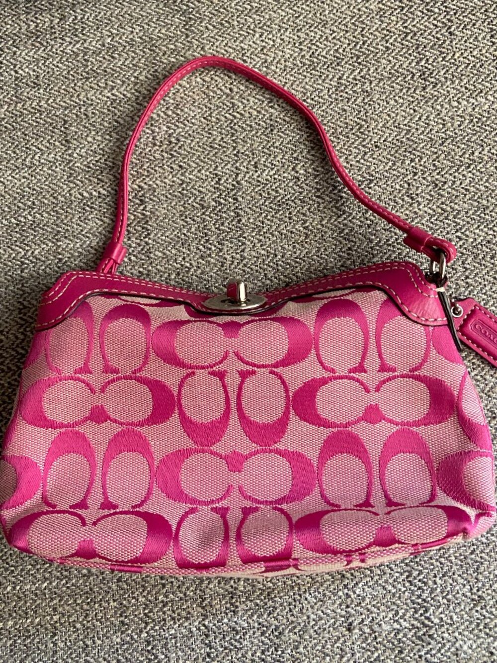 Y2K Coach Pink Silver Signature C Jacquard Leather Trim Small Wristlet BAG